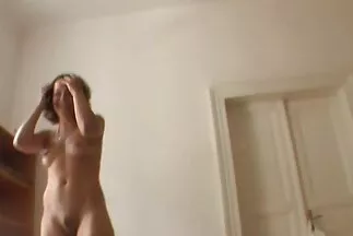 Egy nap egy törekvő pornósztárral nem teljes vulgaritás nélkül. ingyen duci szex