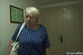 A lyukak sexfilmek ingyenes a legjobb ajándék.
