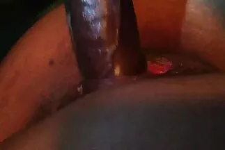 A szomszédoknak pornfilmek segítségre van szükségük.