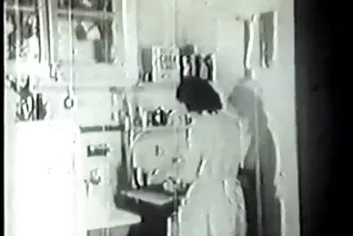 tudok írni, rejtettsex szopni és kávét főzni.
